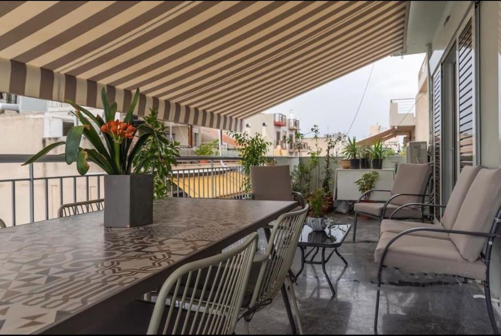 Artistic Apt In Vibrant Gazi With Large Terrace By Ghh Αθήνα Εξωτερικό φωτογραφία