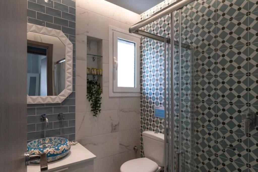 Artistic Apt In Vibrant Gazi With Large Terrace By Ghh Αθήνα Εξωτερικό φωτογραφία