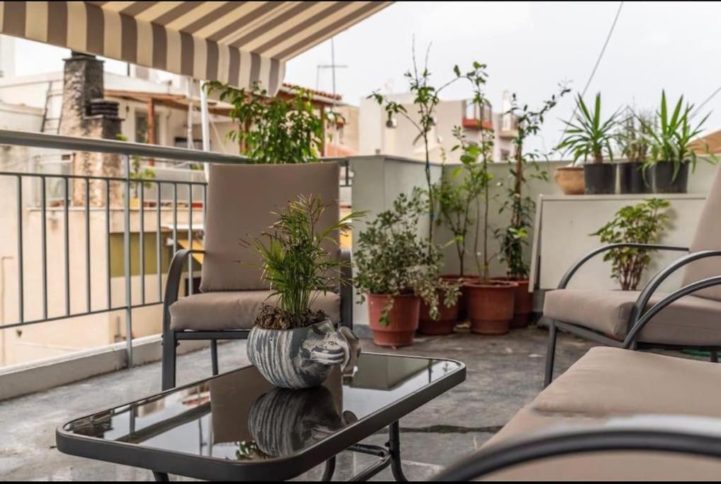 Artistic Apt In Vibrant Gazi With Large Terrace By Ghh Αθήνα Εξωτερικό φωτογραφία
