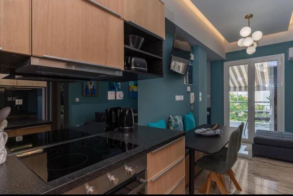 Artistic Apt In Vibrant Gazi With Large Terrace By Ghh Αθήνα Εξωτερικό φωτογραφία
